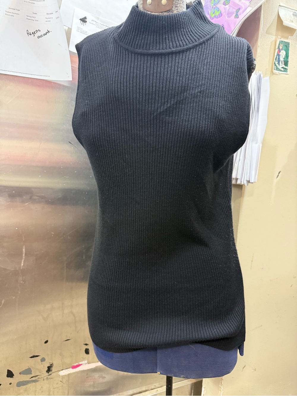 Source Unknown Black Ribbed Mock Neck Sleeveless Top